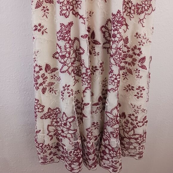 Dress the Population beige and wine sparkle lace v neckline flare skirt size S - Picture 3 of 7